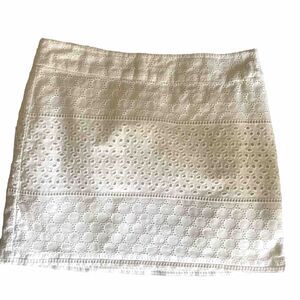 Banana Republic Eyelet Embroidered Mini Skirt Women’s 12 White Cotton Lined Zip